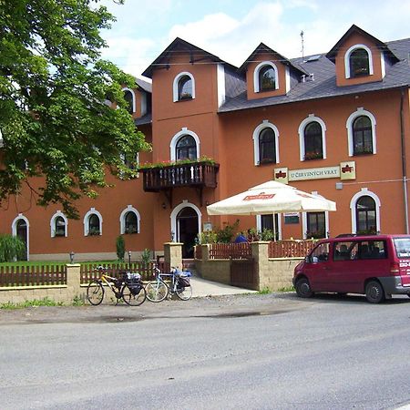 Penzion U Cervenych Vrat Chudolazy Экстерьер фото